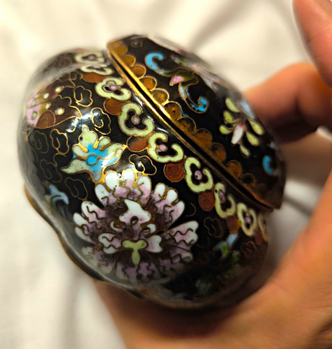 Cloisonné